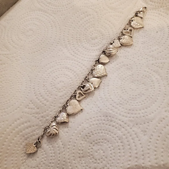 Vintage sterling silver heart charm bracelet - Picture 4 of 5
